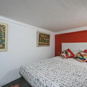 https://large-relaxing-loft-in-alfama.hotels-lisbon-portugal.com