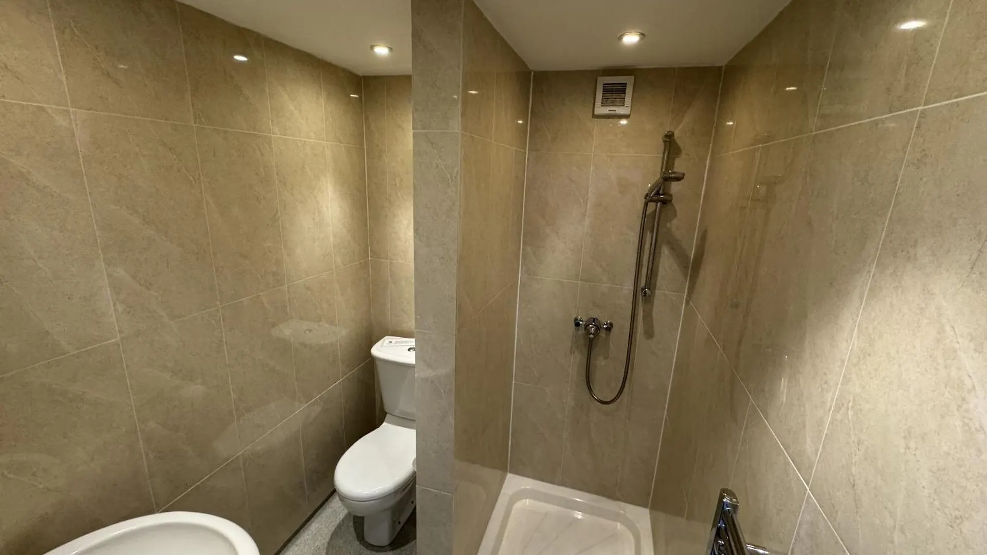 Hookwood Lodge London Gatwick Horley